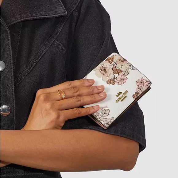 Coach Wallet - Picture 3 of 10